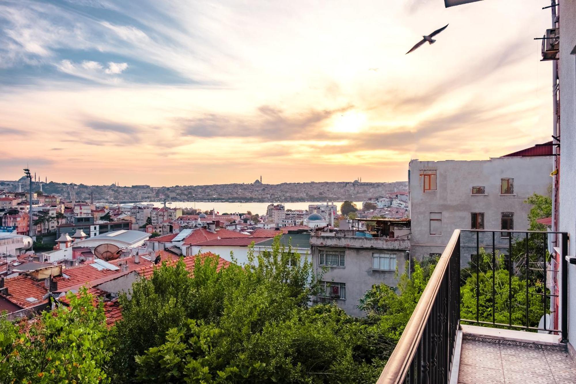 Homie Suites - Newly-Constructed Modern Design Apartments In Beyoglu Стамбул Номер фото